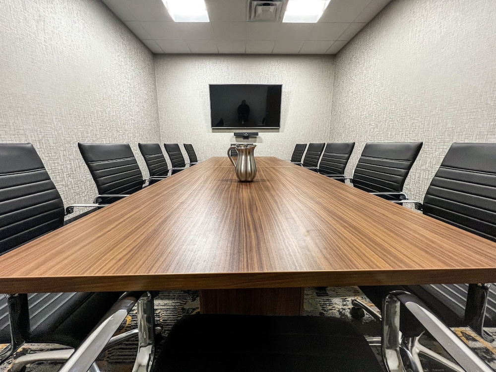 Crowne Plaza Kearney by IHG - photo 90
