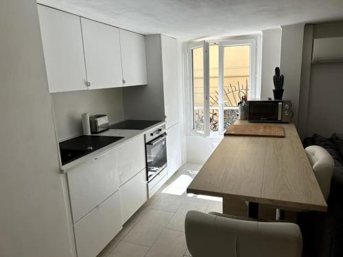 Palais Gallia in Heart Monte Carlo 2 bed 300m Casino Sq. in Beausoleil, France