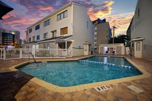 Sea Therapy Private Patio Half Block to Sea — Myrtle Beach — photo 2