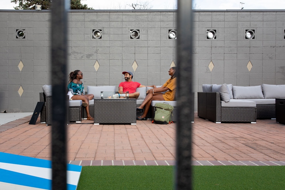 Modern Motel - photo 27