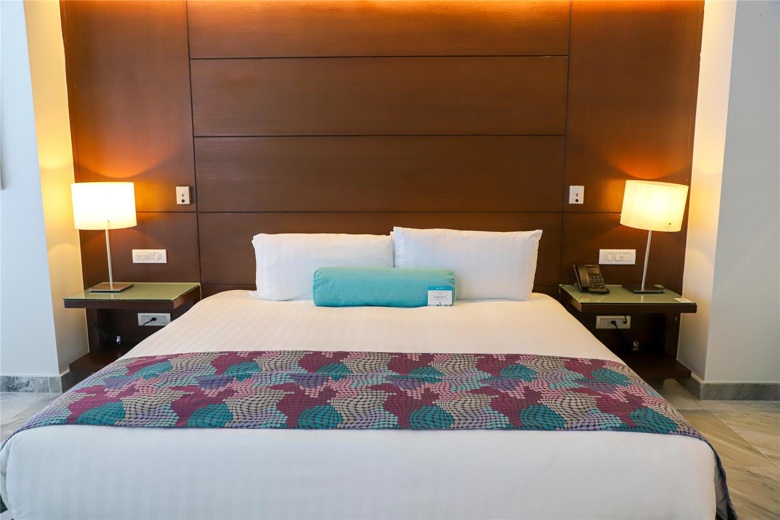 JUNIOR SUITE CAMA KING HABITACI N