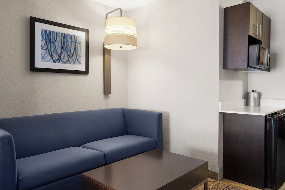 Holiday Inn Express St. Petersburg North by IHG - photo 6