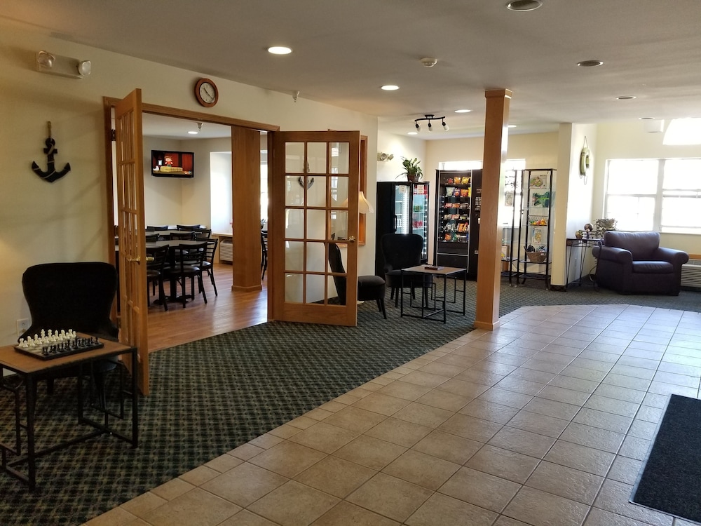 Mariner's Village Resort - photo 2