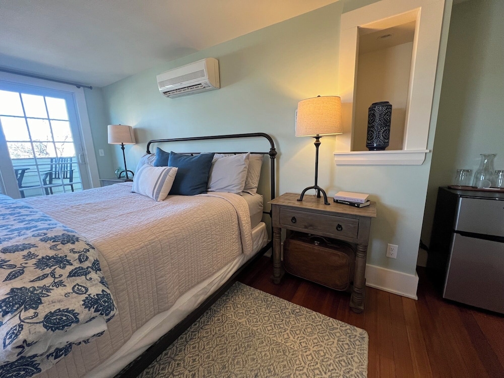 Inn on Shore Road - photo 16