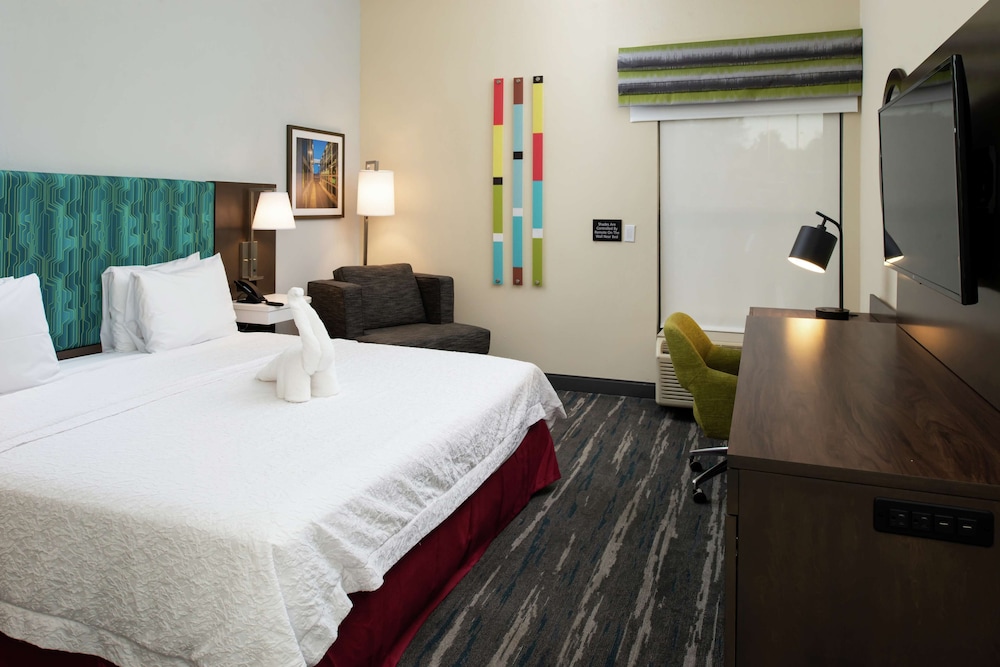 Hampton Inn Greensboro Airport - photo 10