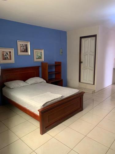 Habitaciones amobladas Manabí suites in Manta, Ecuador