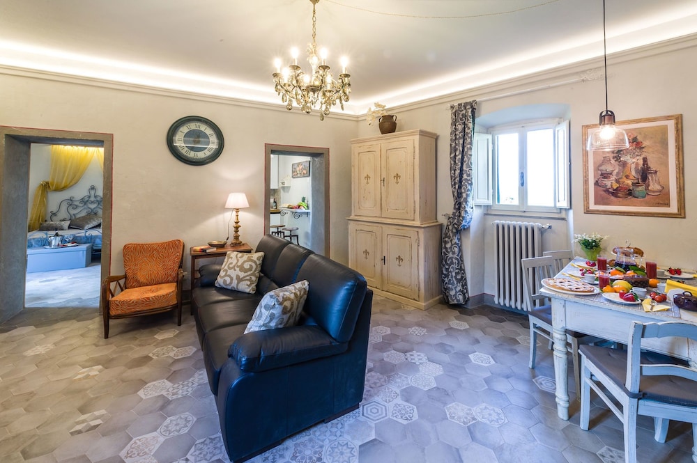 Casa San Michelangelo — 4-Star Luxury Hotel in Cortona, Italy