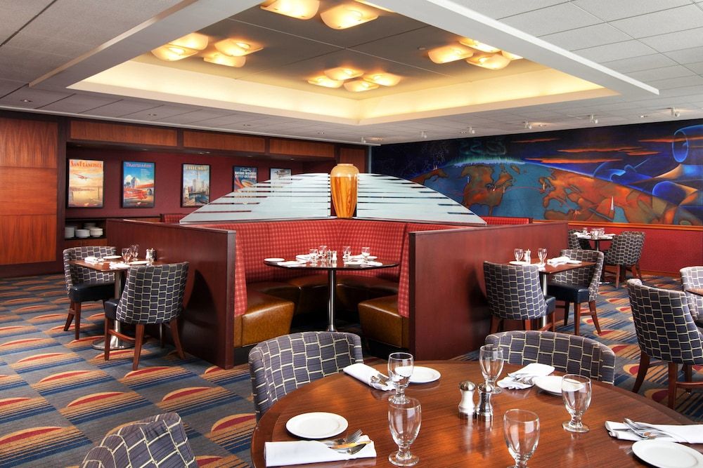 Sheraton Cleveland Airport Hotel - photo 21
