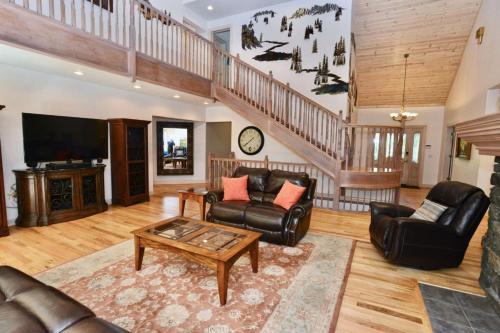 Spring Mountain Manor by Casago McCall Donerightmanagement - photo 40