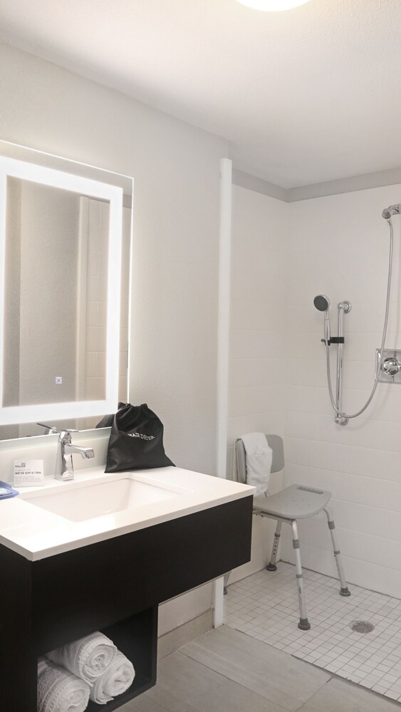 Holiday Inn Express New Orleans East by IHG - photo 5