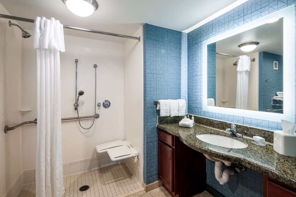 Homewood Suites by Hilton Gainesville - photo 25
