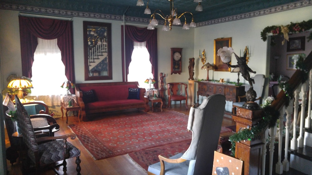 Inn of the Six Toed Cat - photo 26