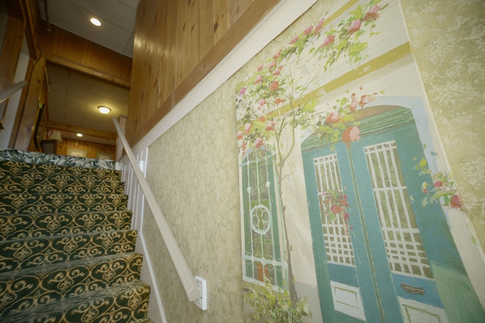 Betty Doon Hotel - photo 78