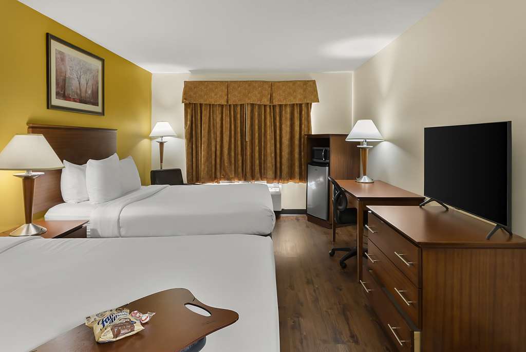Best Western Lakewood Inn - photo 12