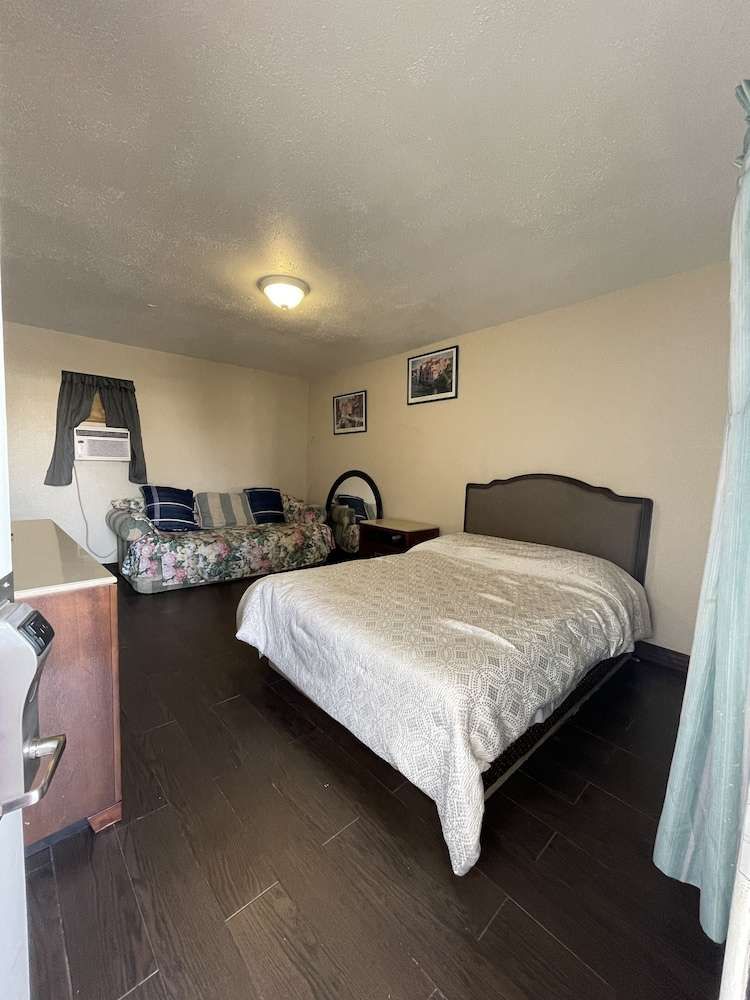 Rancho Motel - photo 7