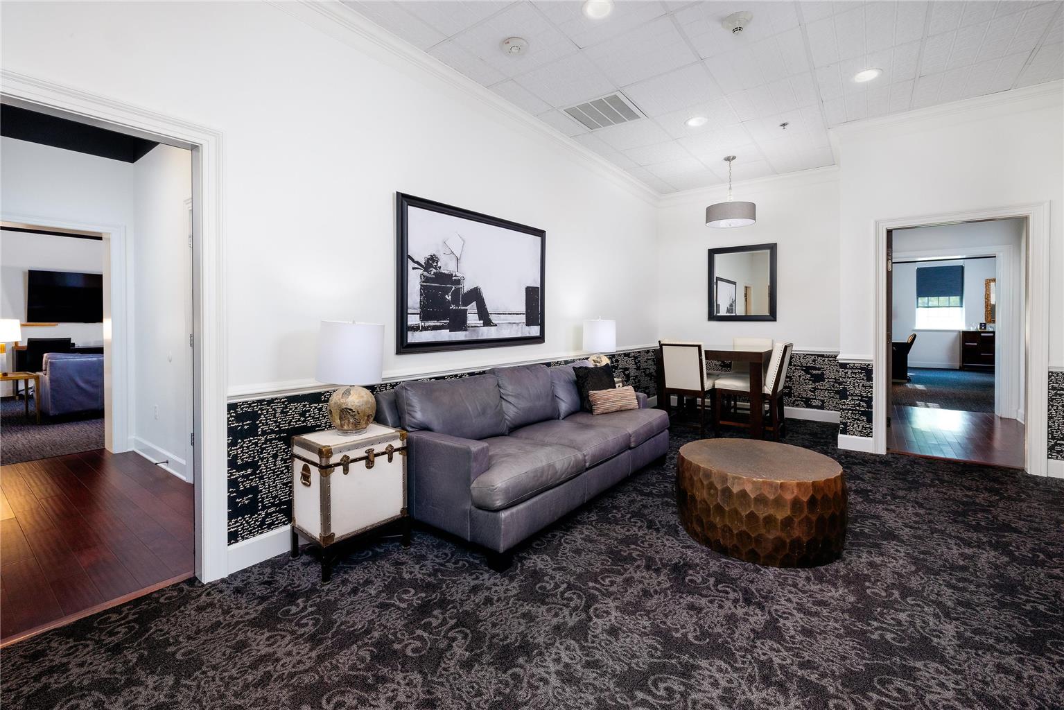 The Delafield Hotel - photo 17