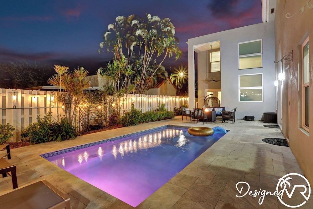 Hollywood Dream House 5 Bedroom W heated Pool — 4-Star Luxury Hotel in Hollywood, United States