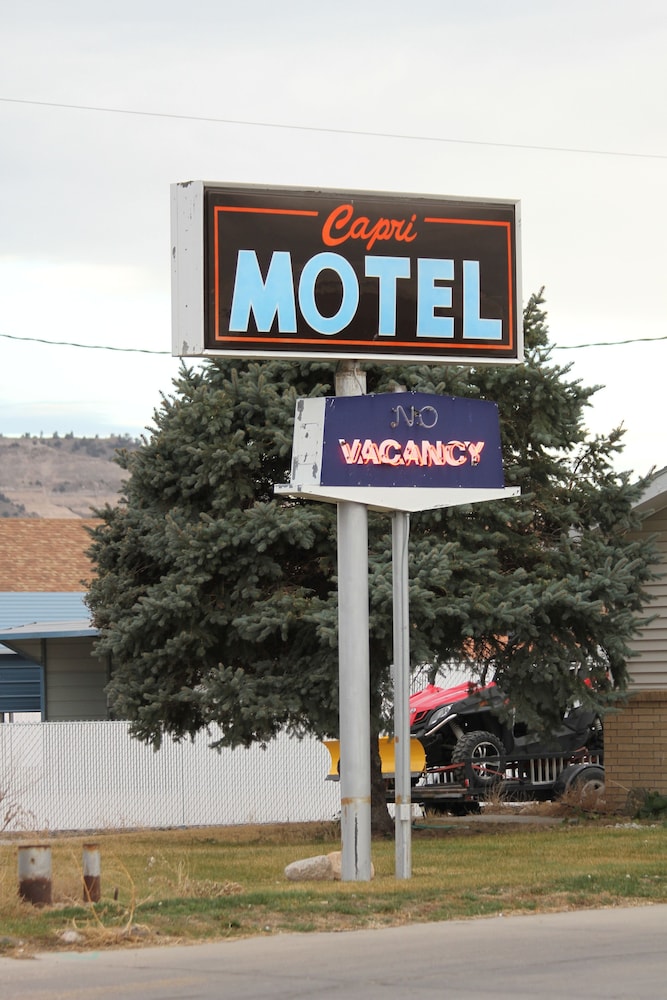 Capri Motel - photo 19