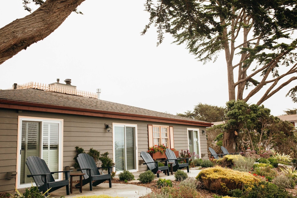 Sea Otter Inn - photo 43