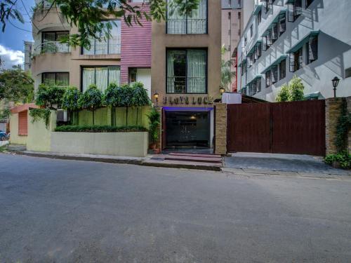 Super Townhouse Oak Ballygunge Formerly Hotel Lovelock in Kolkata, India