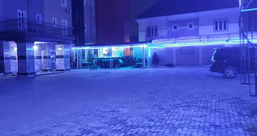 Seafortunes Royal Suites - last minute hotel in Lagos