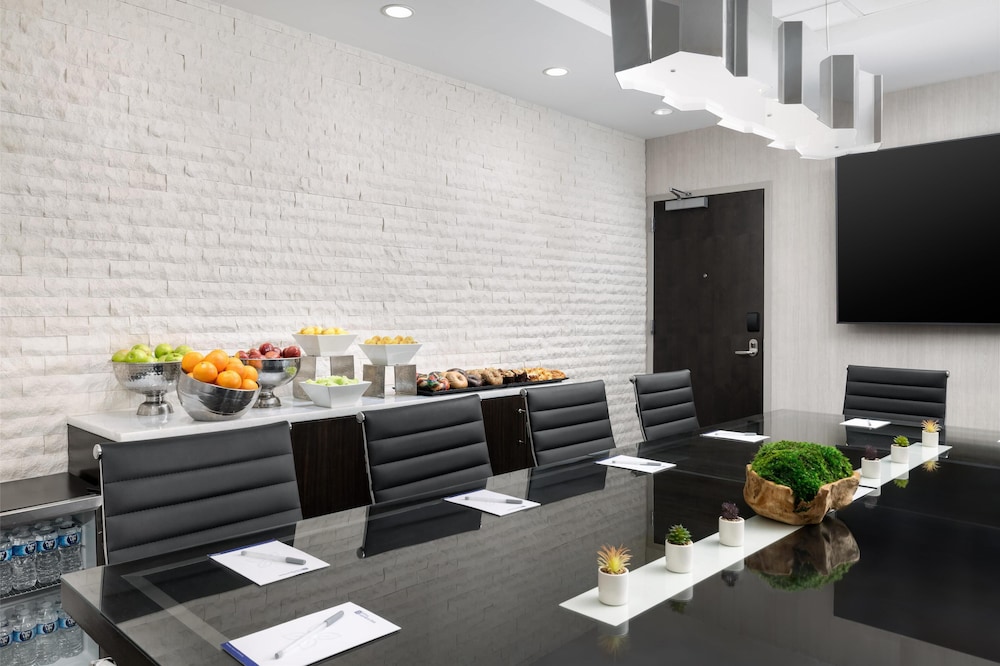 Hilton Garden Inn New York Times Square Central - photo 66