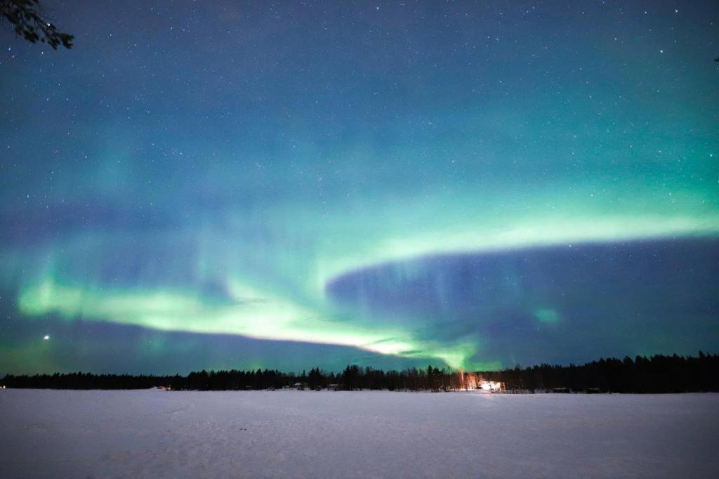 Authentic Log Cottage with Hot Tub — 4-Star Luxury Hotel in Ranua, Finland