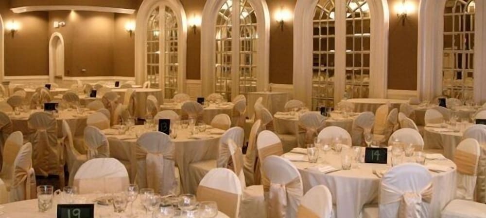 The Sterling Hotel - photo 39
