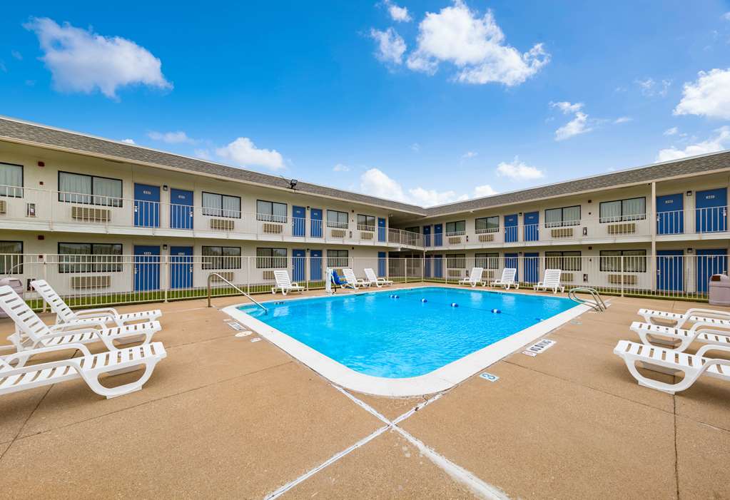 Motel 6 Greenville TX - photo 5