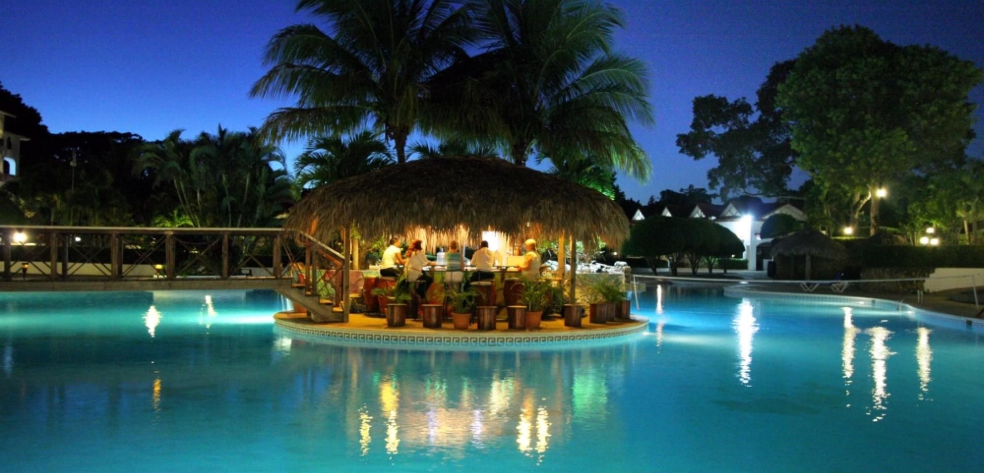 Las Cañas by Checkin