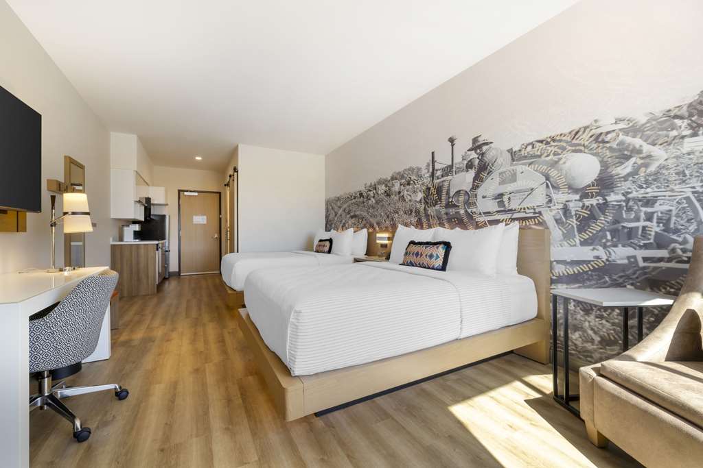 Cambria Hotel El Centro Imperial - photo 48