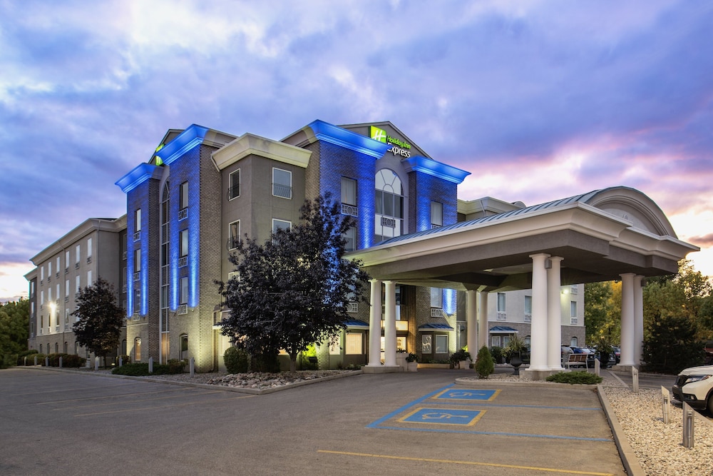 Holiday Inn Express and Suites Saskatoon