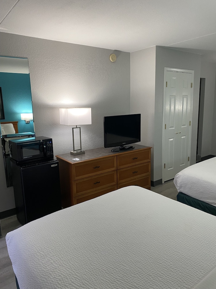 La Quinta Inn by Wyndham Tyler - photo 11