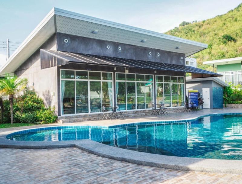 Mountain View Resort - carbon neutral hotel in Pran Buri
