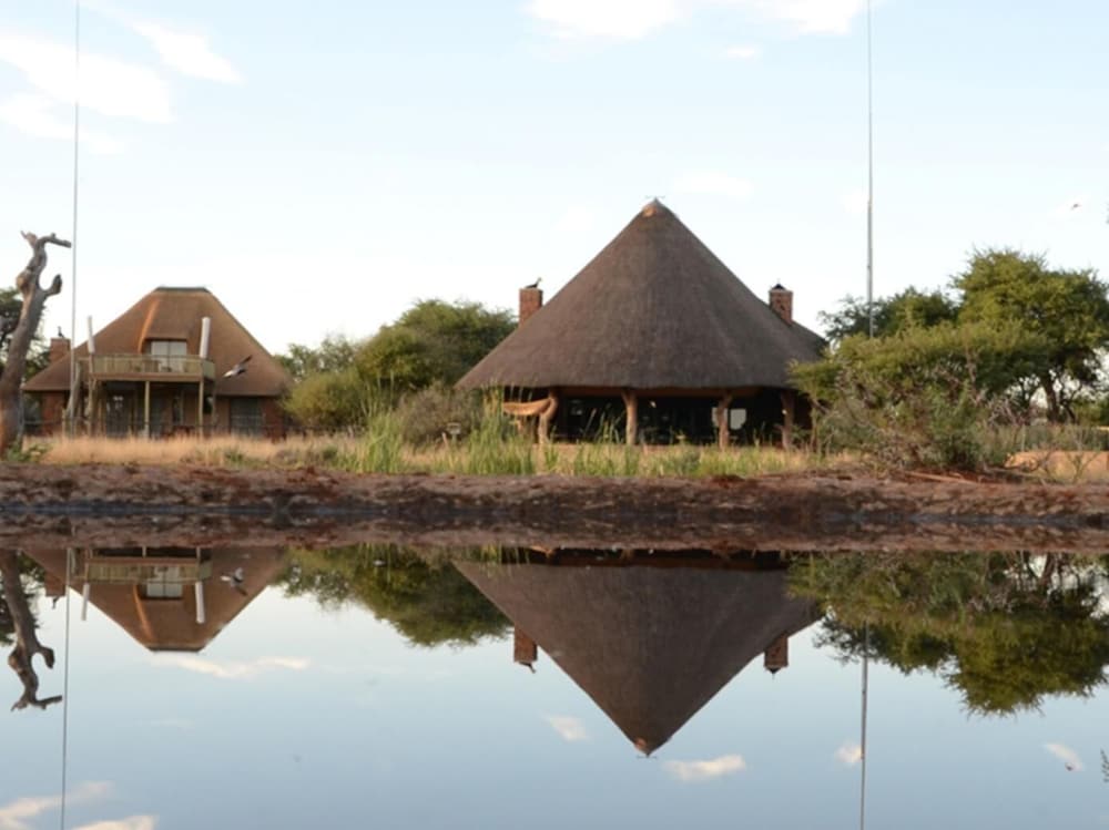 Mattanu Private Game Reserve — 5-Star Luxury Hotel in Barkly West, South Africa