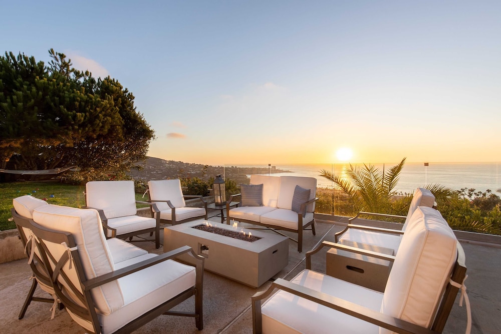 Vista by Avantstay Stunning Estate w Views of the Pacific Ocean Pool & Spa - photo 4