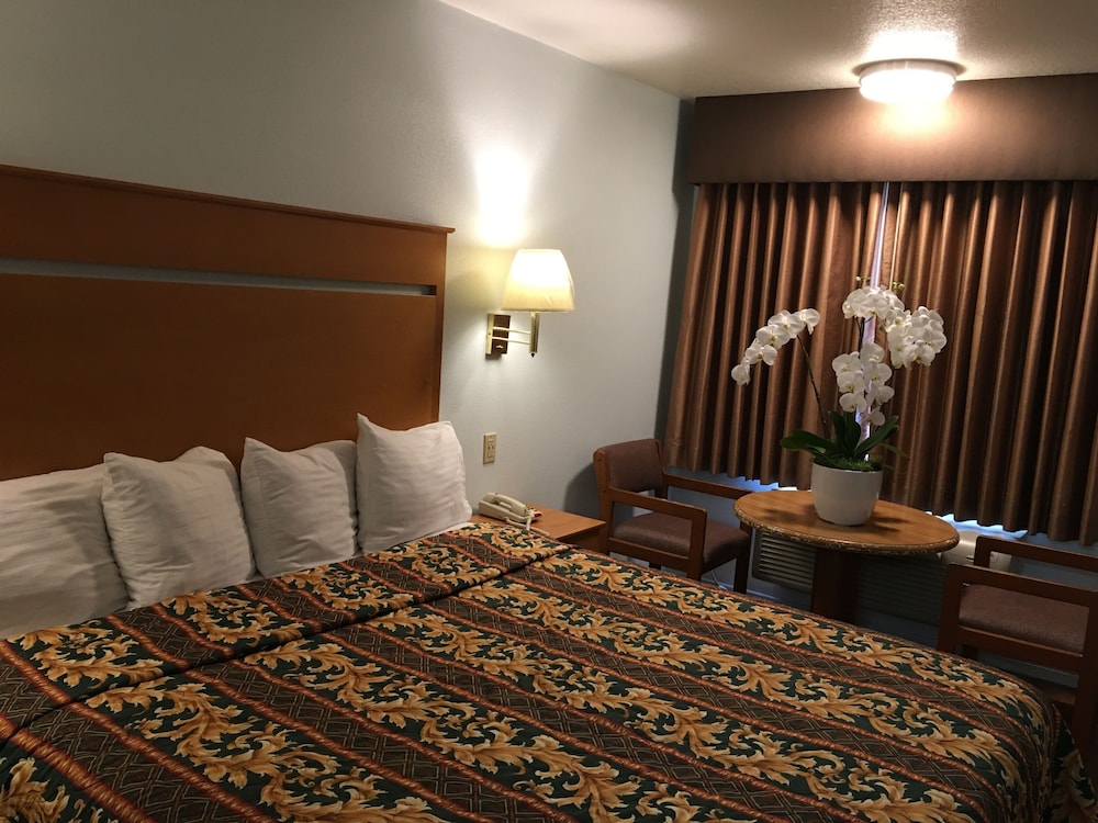 Oceanview Motel Huntington Beach - photo 10