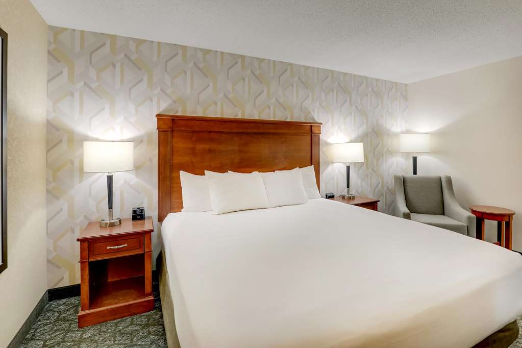 Drury Inn & Suites Marion - photo 21