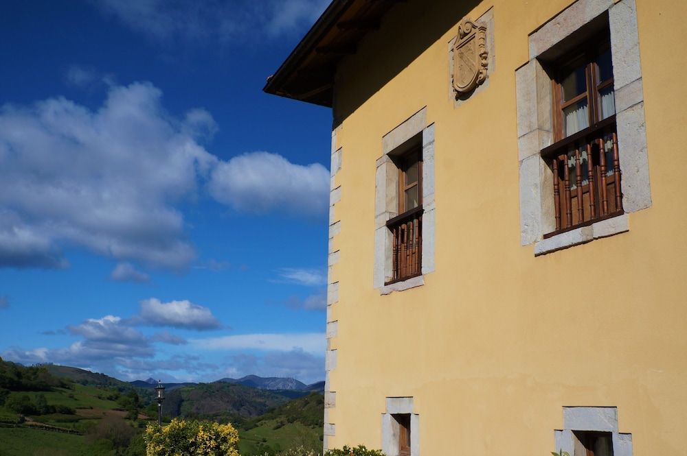 Hotel Rural Palacio Fernandez Heres — Grado
