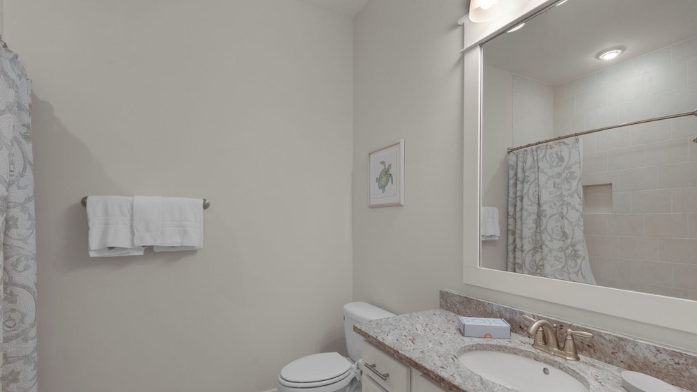 Modern Comfort Resort Style Pool: Perfect Prominence Location for 10 - photo 19