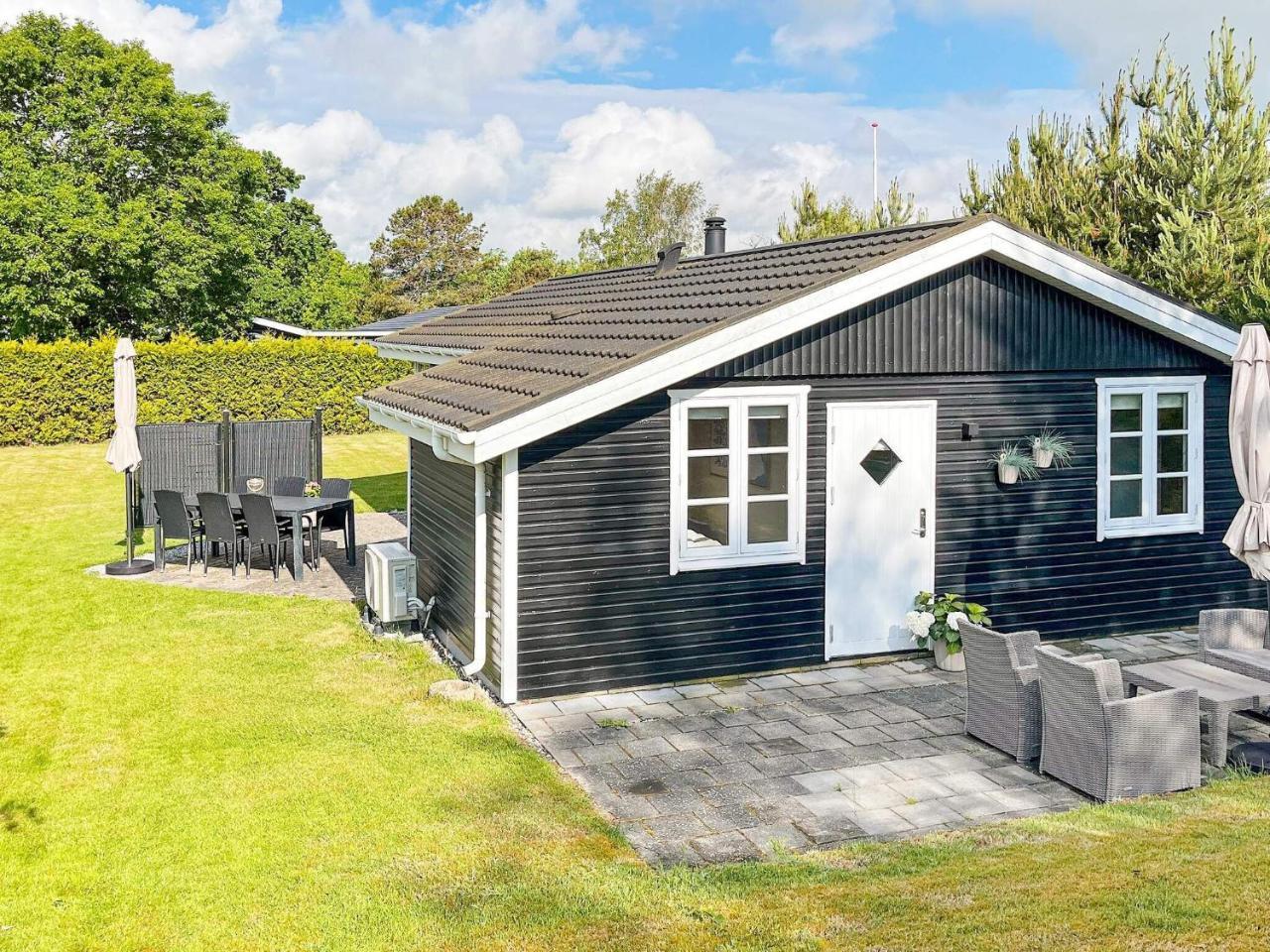 6 person holiday home in Hadsund — 4-Star Luxury Hotel in Hadsund, Denmark