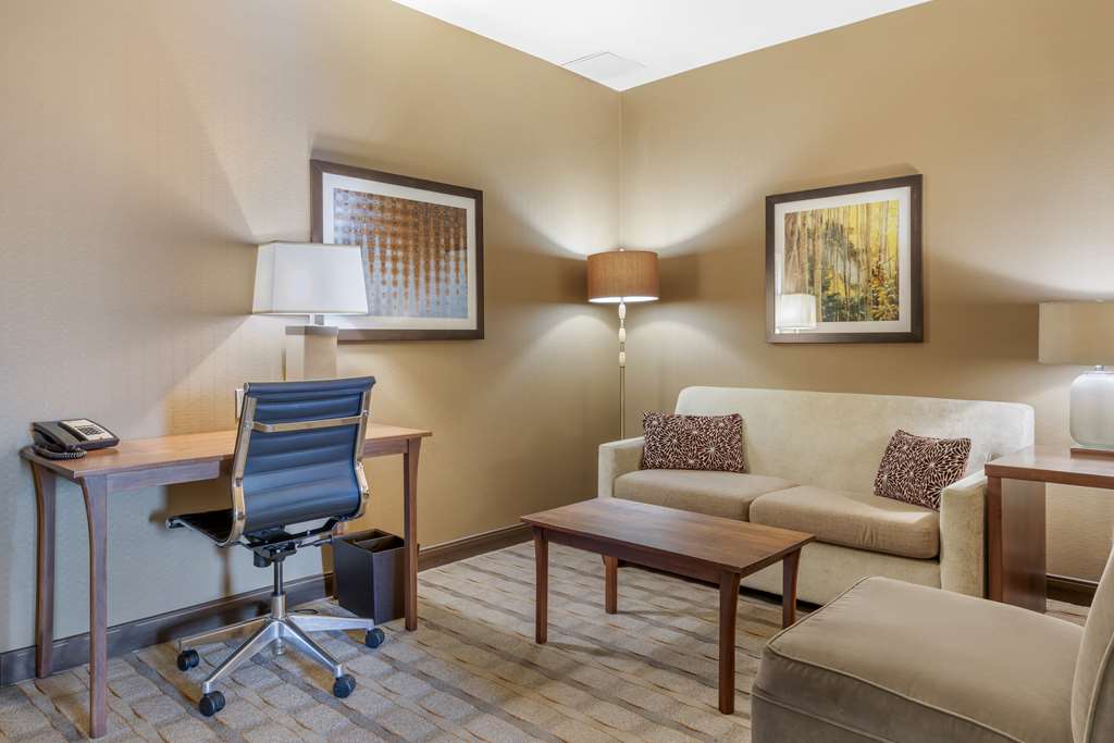 Best Western Premier Boulder Falls Inn - photo 19