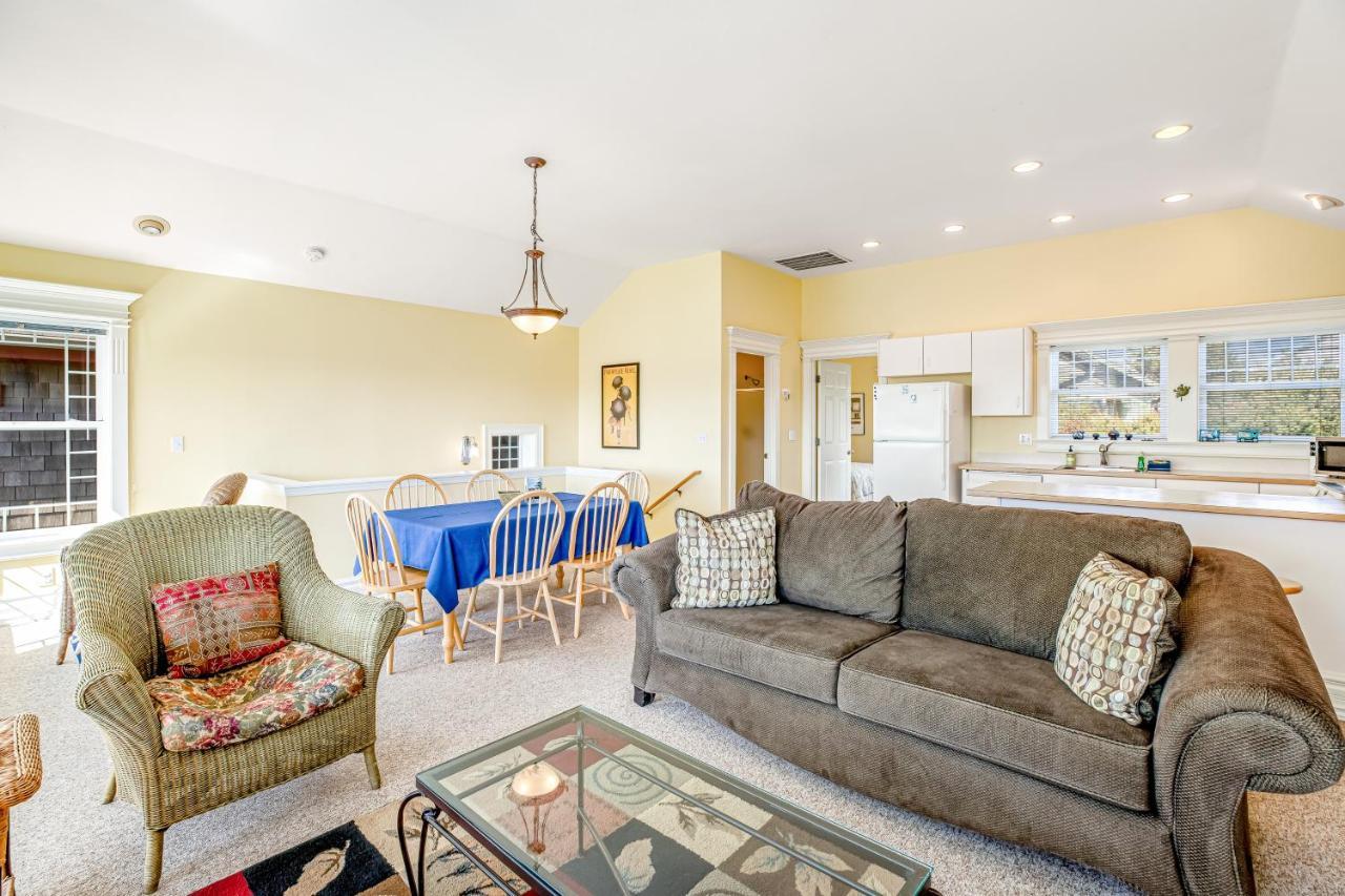 Fairhaven Applegate House & Bennington House — 4-Star Luxury Hotel in Newport, United States