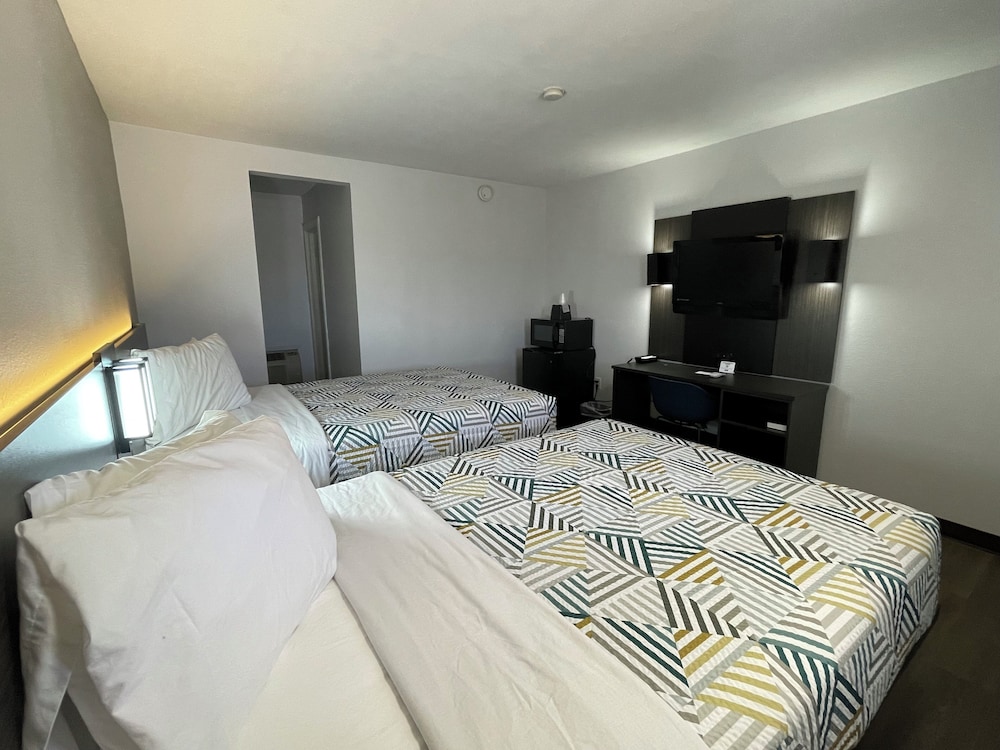 Motel 6 Artesia NM - photo 11