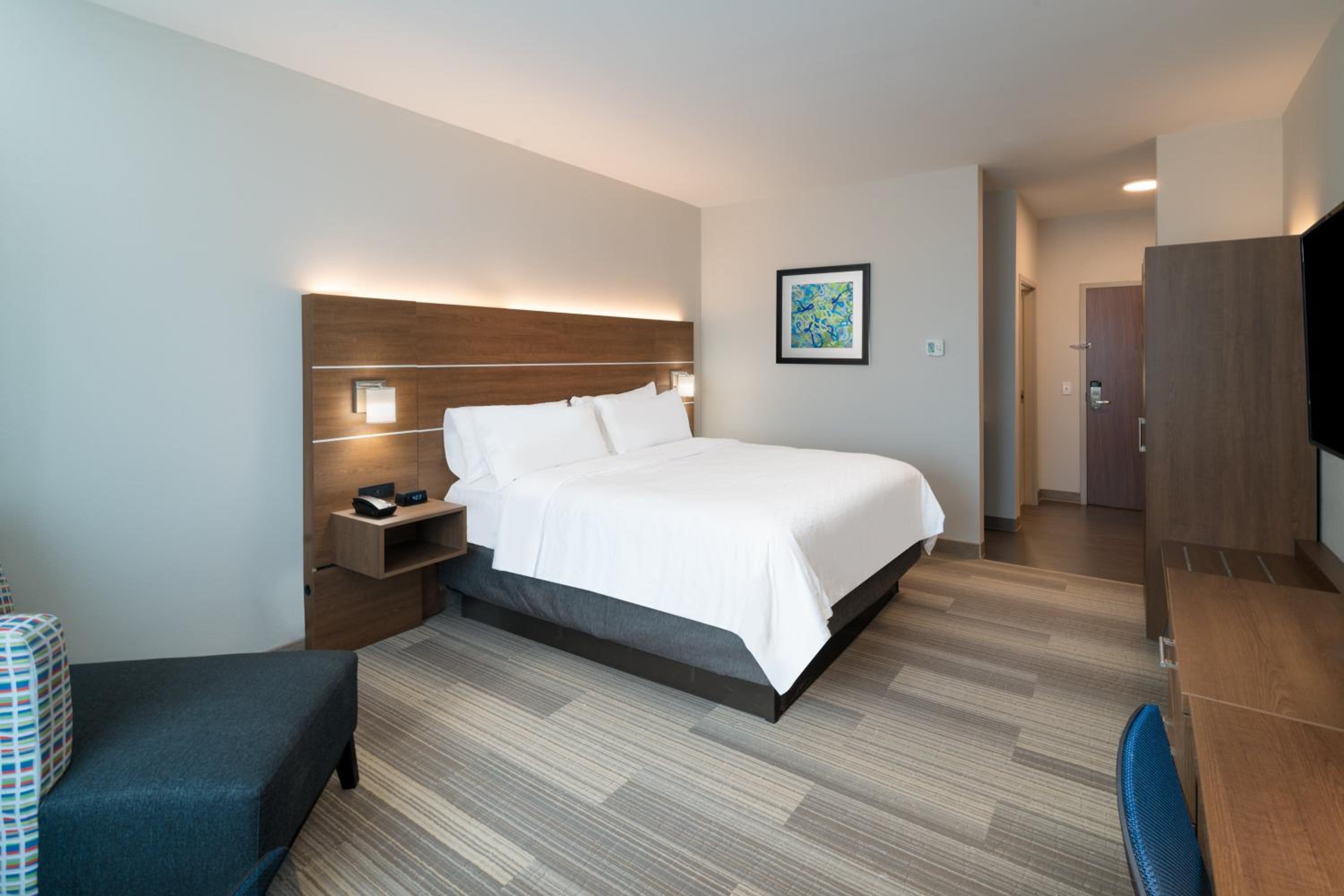 Holiday Inn Express & Suites St Peters by IHG - photo 101