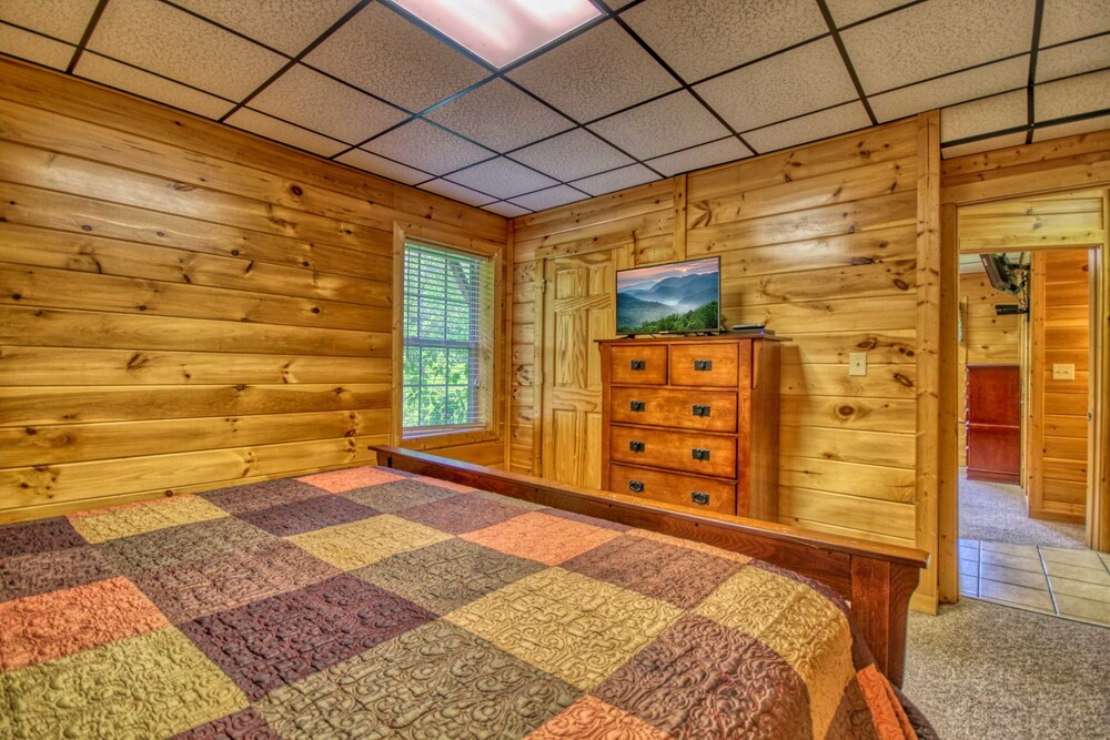 Redneck Ritz #724 — 4-Star Luxury Hotel in Gatlinburg, United States