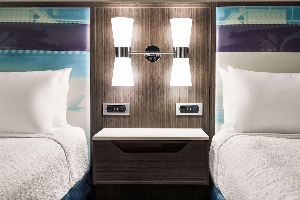 Hampton Inn Chicago O'Hare International Airport - photo 6