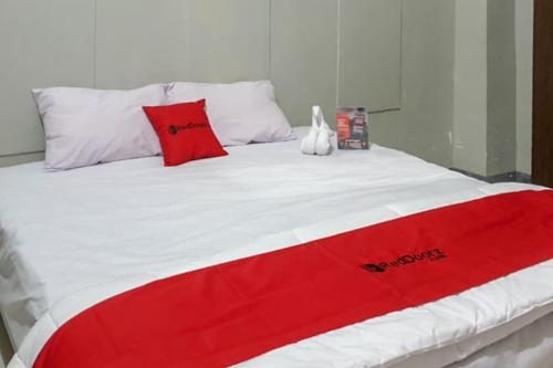 Reddoorz Hotel Yaki Mamuju — Mamuju
