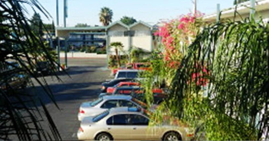Antioch Executive Inn - photo 12