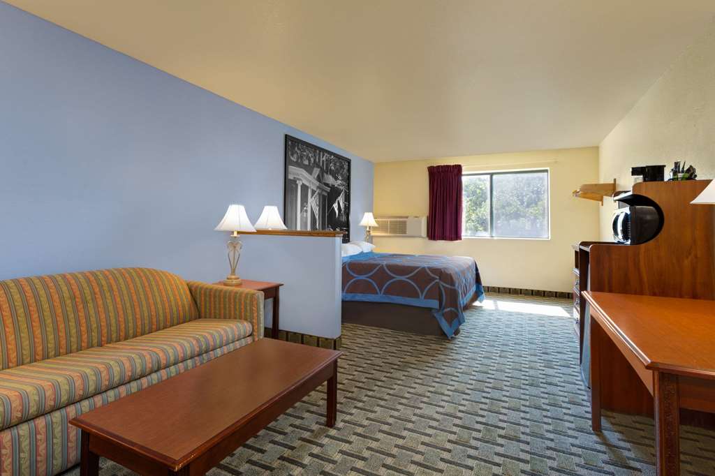 Super 8 by Wyndham Lynchburg VA - photo 12